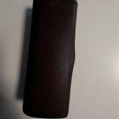 Étui à lunettes Bruin, a été signalé par Dolfinarium utilisant iLost