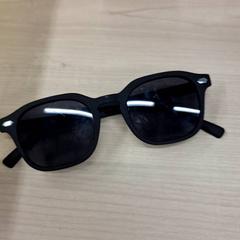 Sonnenbrille, gemeldet von IKEA Eindhoven über iLost