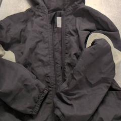 Veste enfant, a été signalé par IKEA Amsterdam utilisant iLost