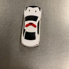 おもちゃの車 がiLostで IKEA立川 によって報告されました