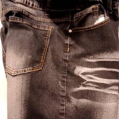 Džíny Maat 40, jak nahlášeno Van der Valk Hotel Vianen pomocí iLost