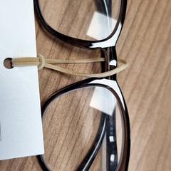 Glasses beil, as reported by Connexxion Amstelland-Meerlanden Schiphol Noord using iLost