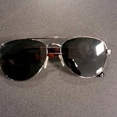 Sonnenbrille Karün, gemeldet von Breng Nijmegen über iLost