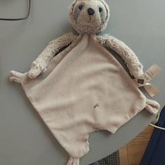 Cuddly slap, as reported by IKEA Nantes using iLost