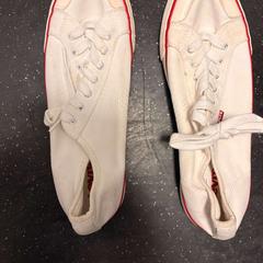 Shoe, as reported by Ramada by Wyndham Amsterdam Airport Schiphol using iLost