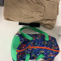 Sac, Brosse & Vêtements, a été signalé par Silver Sands Beach utilisant iLost