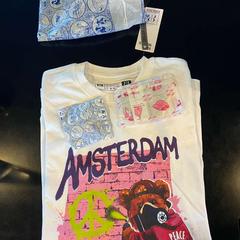 Oroigarriak Tshirt Amsterdam , 2 magnets, gisa salatu by Hotel V Frederiksplein iLost erabiliz