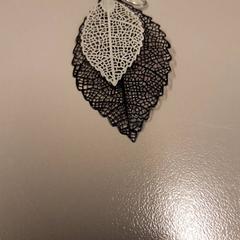 Kolczyk Grijs wit, zgłoszono przez Zuyderland MC Sittard-Geleen przy użyciu iLost