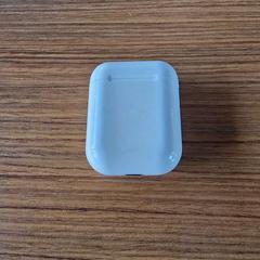 Hörlursfodral Wit met oortjes er in, rapporterat av Regio Limburg - Leuven med iLost