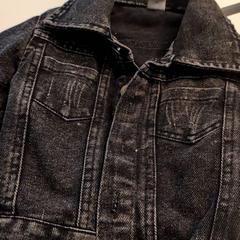 Chaqueta para niños, ha sido reportado por Ziekenhuis Oost-Limburg con iLost