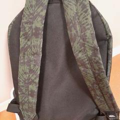 Borsa noir et vert, come riportato da TCL utilizzando iLost