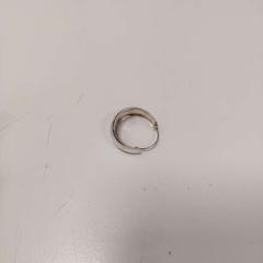 الأقراط، كما تم الإبلاغ عنه بواسطة IKEA Åsane عبر iLost