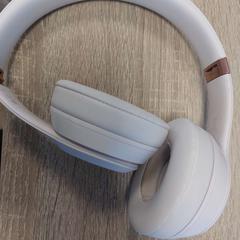 Headphones, as reported by EBS OV Poeldijk using iLost