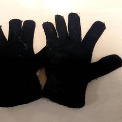 의류 - Handschoenen, iLost를 사용하여 Regio West-Vlaanderen에 보고됨