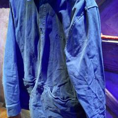 Chaqueta Blue, segundo informou Club Nyx/Exit Café usando iLost