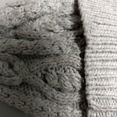 Odzież - muts - grijs, zgłoszono przez Regio Antwerpen - Brussel przy użyciu iLost