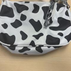 Poltsa, gisa salatu by Pathé Tilburg iLost erabiliz