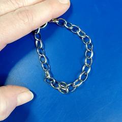 Náramek, jak nahlášeno IKEA Rennes - Pacé pomocí iLost