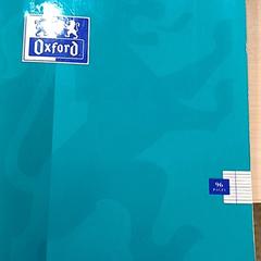 Caderno Oxford, segundo informou IKEA Tours usando iLost