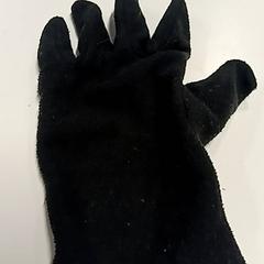 Rukavice, jak nahlášeno Vrije Universiteit Brussel (VUB) pomocí iLost