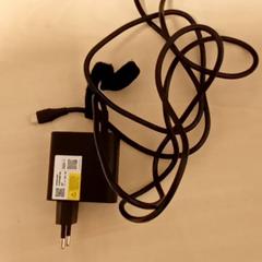 İLost kullanarak Mövenpick Hotel Amsterdam City Centre tarafından bildirildiği gibi Fiş & Usb şarj cihazı