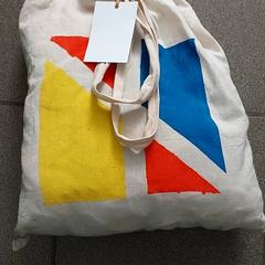 Tas - Stoffen Tas، كما تم الإبلاغ عنه بواسطة Centraal magazijn عبر iLost