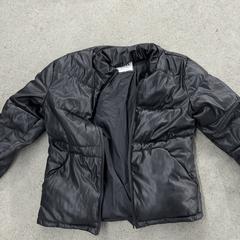 Zwarte Zara jas maat 38, come riportato a iLost