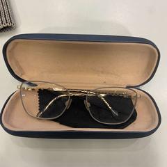 Brillenetui mit brille, gemeldet von TU/e - Receptie MetaForum über iLost