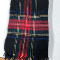 マフラー がiLostで IKEA神戸 によって報告されました