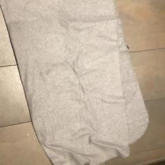 Deken Grey, plaid, zoals gemeld door MEININGER Hotel Amsterdam City West met iLost