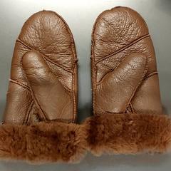 Kleding -Handschoenen, gemeldet von Centraal magazijn über iLost