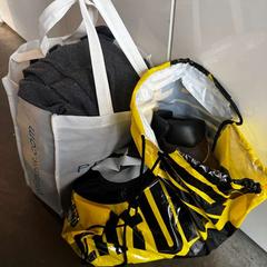 Poltsak & Oinetakoak, gisa salatu by BANKS Antwerp iLost erabiliz