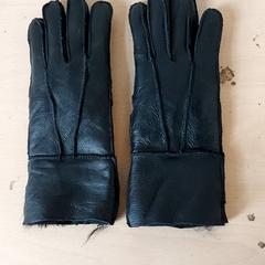 Handschoenen zwart/leer, segons ha informat Centraal magazijn mitjançant iLost