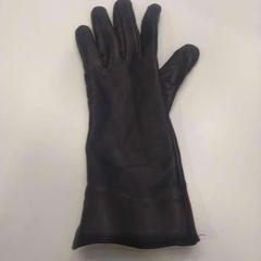 Handschoen Zwart leer, amint azt TU/e - Receptie MetaForum az iLost segítségével jelentette.