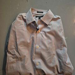 İLost kullanarak Room Mate Bruno tarafından bildirildiği gibi Gömlekler