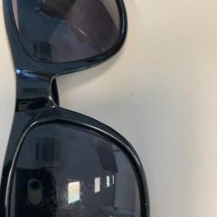 Gafas de sol, segundo informou Movie Park Germany usando iLost