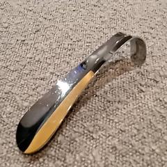 Skohorn Schoenlepel, Metaal, rapporterat av Pathé Nijmegen med iLost