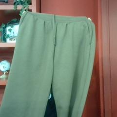 Jogging pants Kaki, ha sido reportado por MEININGER Hotel Bordeaux Gare Saint-Jean con iLost