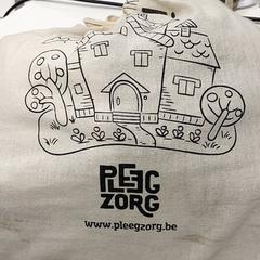 Sac - Turnkledij, a été signalé par Centraal magazijn utilisant iLost