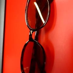 Napszemüveg, amint azt UvA REC az iLost segítségével jelentette.