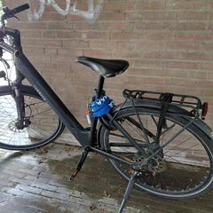 Elektrische damesfiets, jak bylo nahlášeno na iLost