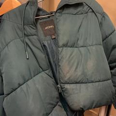 Giacca Monki green, come riportato da KABUL à GoGo / Teatro utilizzando iLost