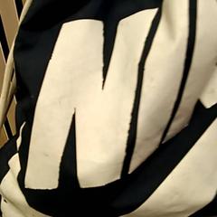 حقائب حمل وحقائب اليد، كما تم الإبلاغ عنه بواسطة U-OV Amersfoort عبر iLost