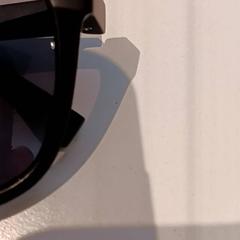 Slnečné okuliare, ako bolo nahlásené De Efteling pomocou iLost