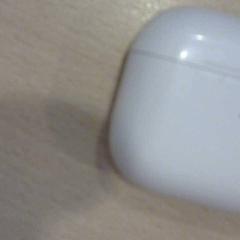 حافظة airpods، كما تم الإبلاغ عنه بواسطة Walibi Holland عبر iLost