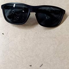 Solglasögon Zwart, rapporterat av Qbuzz GD Groningen Peizerweg med iLost