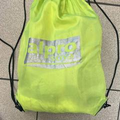 Zak - Sportzak fluogeel, jak nahlášeno Centraal magazijn pomocí iLost