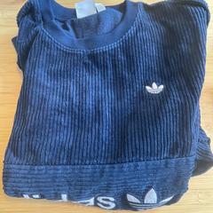 Camisola Adidas Blauw, como reportado por Best Kept Secret 2025 utilizando o iLost
