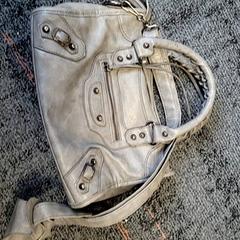 Handbag, as reported by Connexxion Haarlem IJmond using iLost