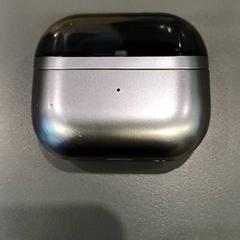 Earpodcase zilver/zwart, zoals gemeld door Qbuzz GD Groningen HS met iLost